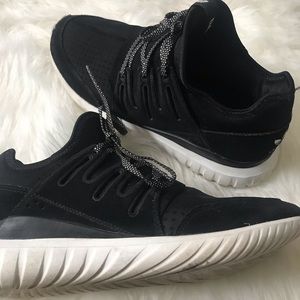 👟Adidas Tubular Radial Shoes 8.5